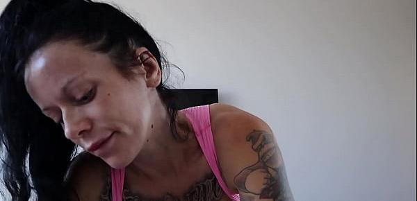  BIG TIT Big Thick ASS Tattooed Amateur TEEN Milf Sucks Cock and Gives a Handjob Then Makes Her Boyfriend Cum Accidentally During No Nuts November - Melody Radford